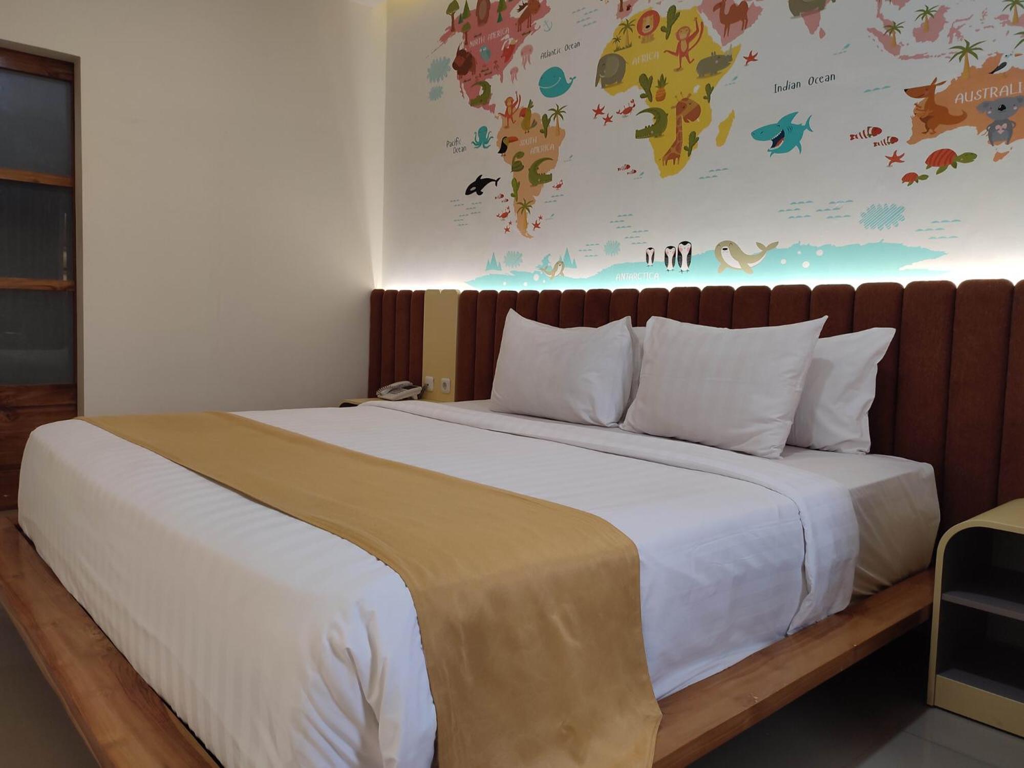 Luminor Hotel Banyuwangi By Wh Экстерьер фото