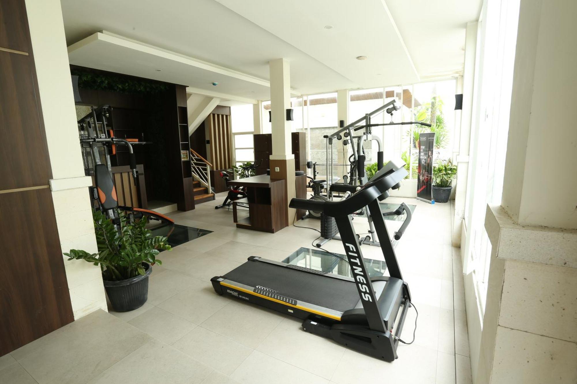Luminor Hotel Banyuwangi By Wh Экстерьер фото
