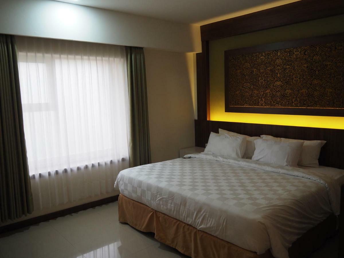 Luminor Hotel Banyuwangi By Wh Экстерьер фото