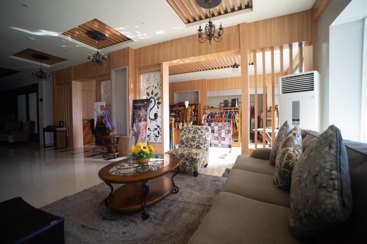 Luminor Hotel Banyuwangi By Wh Экстерьер фото