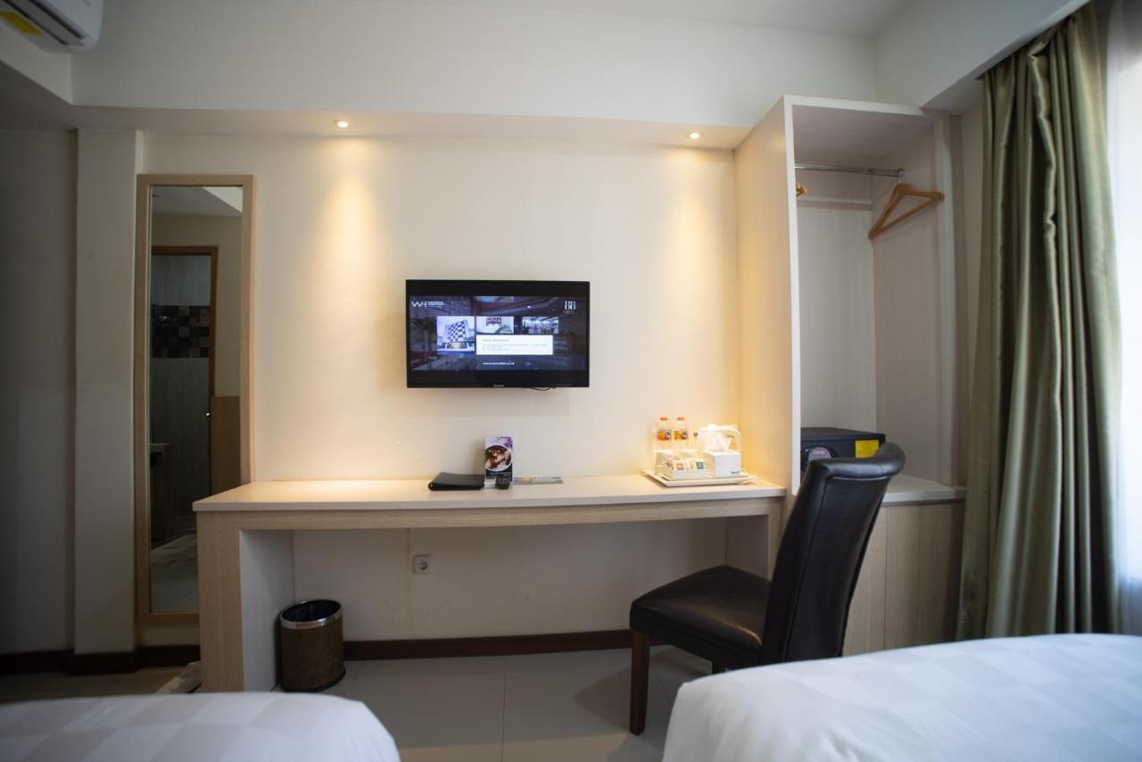 Luminor Hotel Banyuwangi By Wh Экстерьер фото