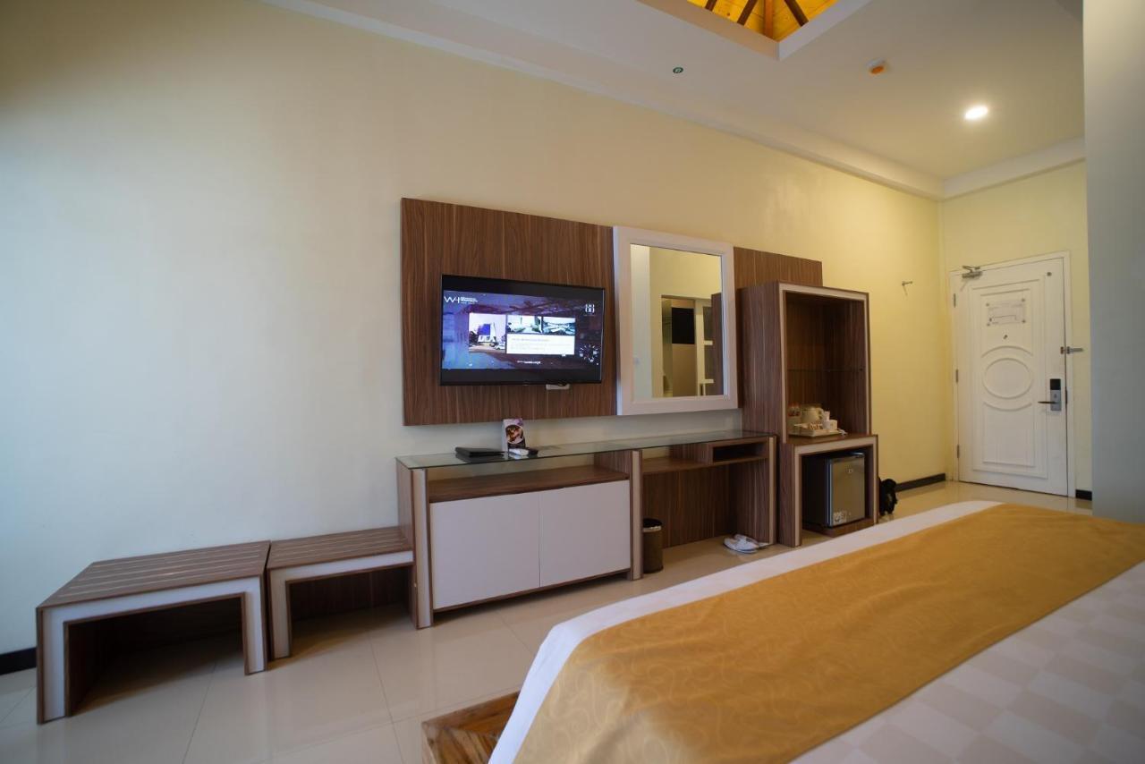 Luminor Hotel Banyuwangi By Wh Экстерьер фото